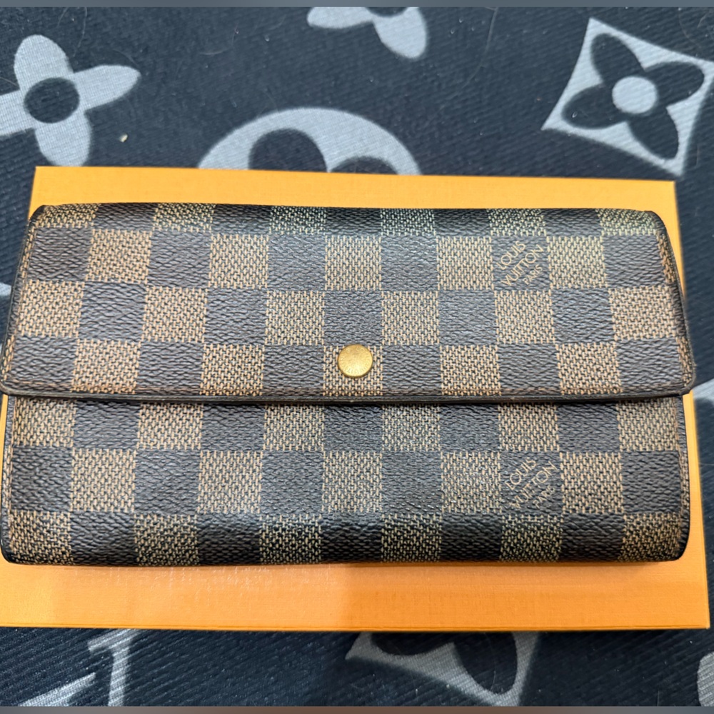 🤎🧡 Louis Vuitton Damier Wallet🧡🤎